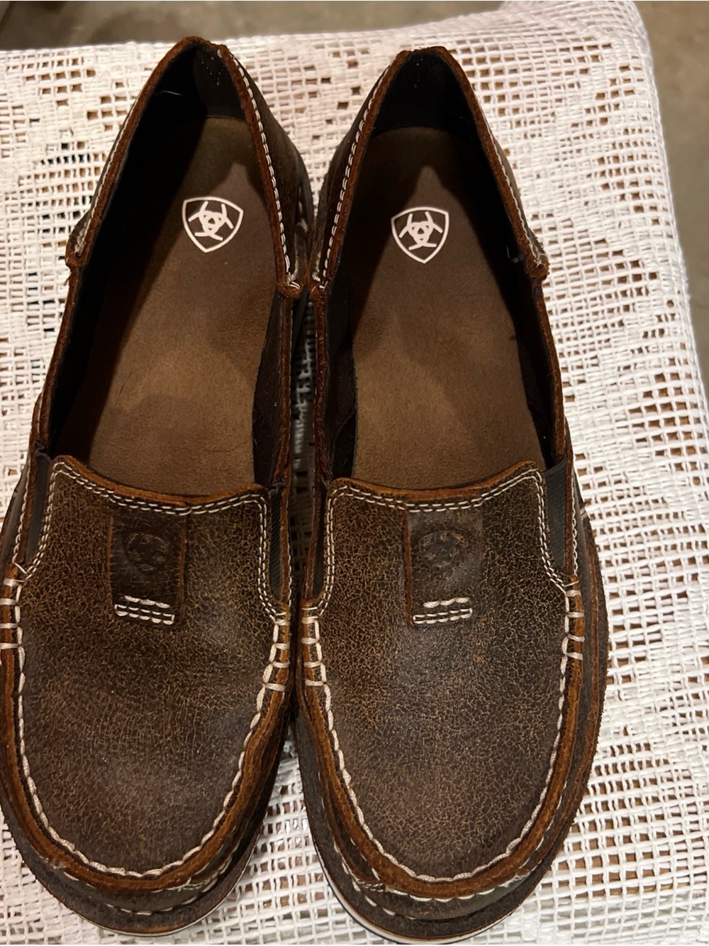 Ariat woman, leather slippers, size 8, like new